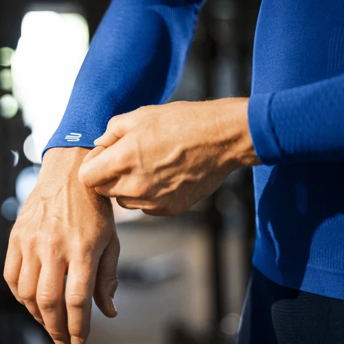 Sports Compression Short Sleeve Shirt - Men - Image 12