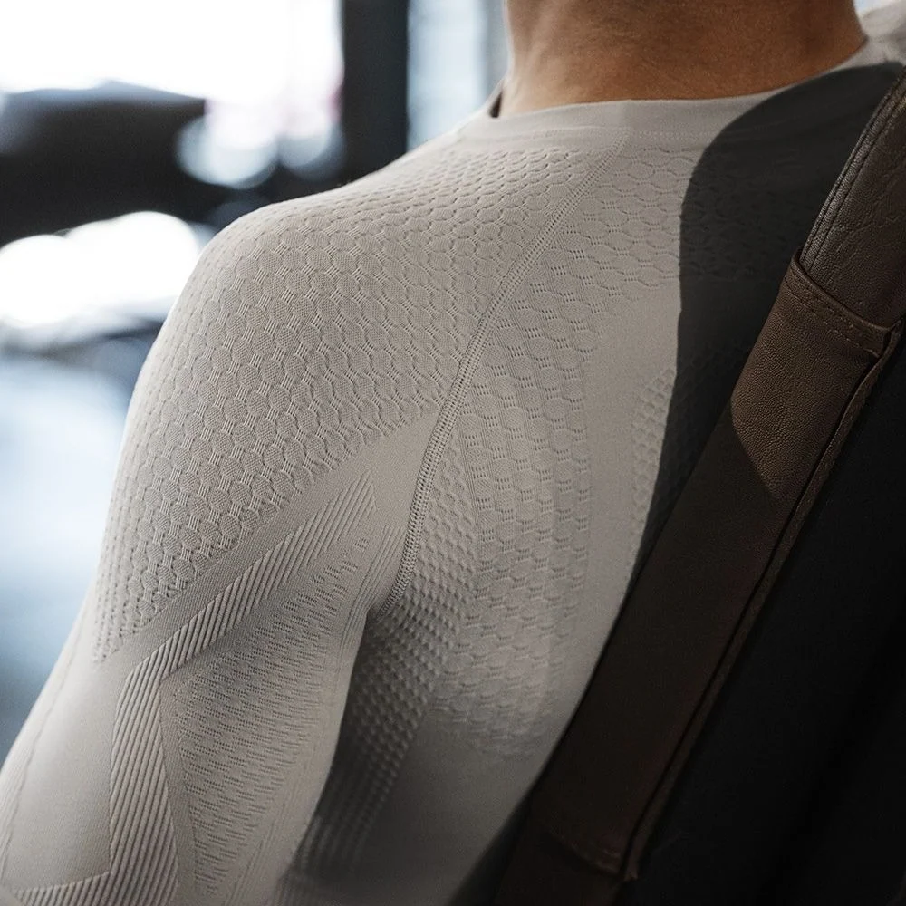 Sports Compression Short Sleeve Shirt - Men - Image 9